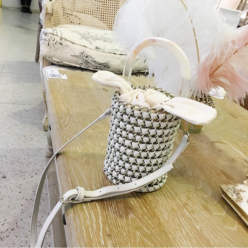 

LYDIAN Famous Design Hand-Made Chain Bucket Bag Resin Wrist Drawstring Closed Korean Style Hot Envelope Women Shoulder Bag Totes