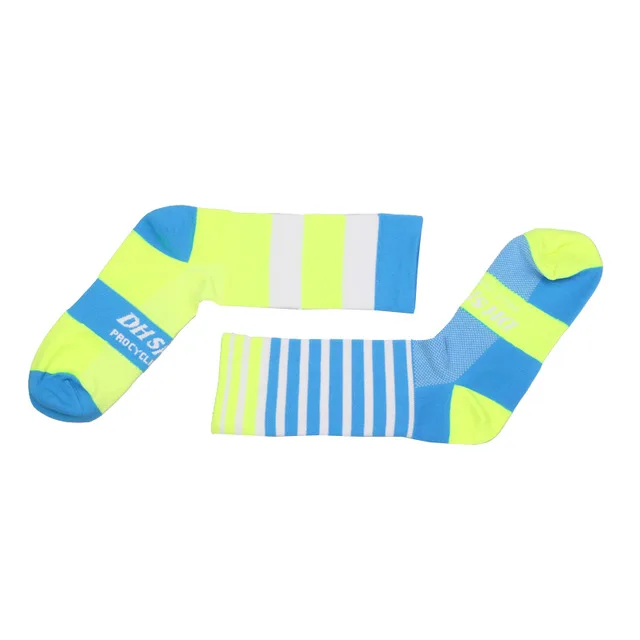 DH-SPORTS-New-High-Quality-Professional-Cycling-Socks-Men-Women-Road-Bicycle-Socks-Outdoor-Brand-Racing.jpg_640x640 (4)