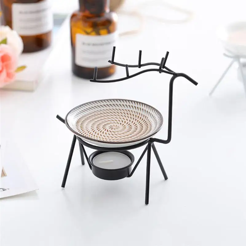 

Wrought Iron Creative Elk Candle Holders Decorative Classic Sconce Candlestick for Home Decor Christmas Party Wedding