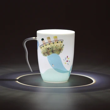 

The wale cups m001 Doodle original Bone china mugs Drinking cup High Quality White Ceramic cup Handle cup Creative gifts