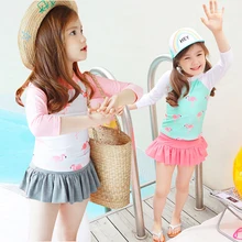 Одежда для купания для маленьких девочек с изображением фламинго; цвет розовый, белый; комплект из 3 предметов; милая одежда для купания; детский солнцезащитный купальный костюм; детский купальный костюм; Быстросохнущий