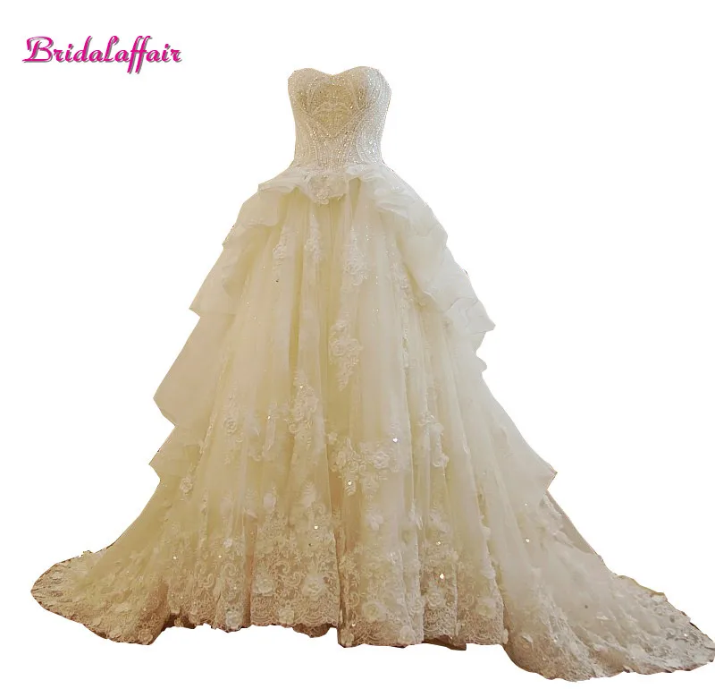 

Luxury wedding dress Sweetheart Pearls Crystal Appliques Crystal Lace Lace Up Customized Royal Train Dress Vestido De Noiva
