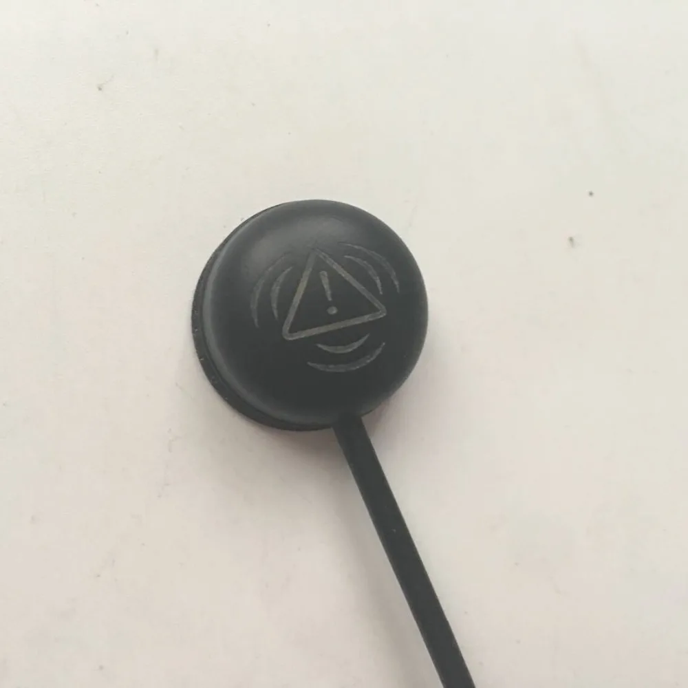 D (3)