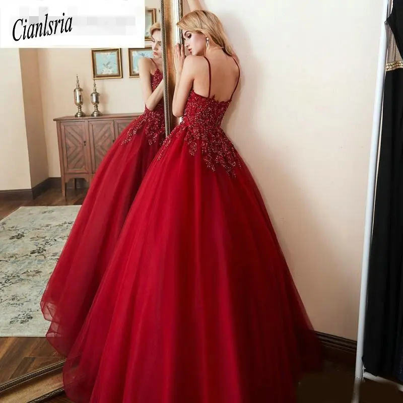 Red Spaghetti Strap Ball Gown Quinceanera Dresses V Neck Appliques Beads and Sequin Prom Gown Floor Length Tulle Sweet 15 Dress