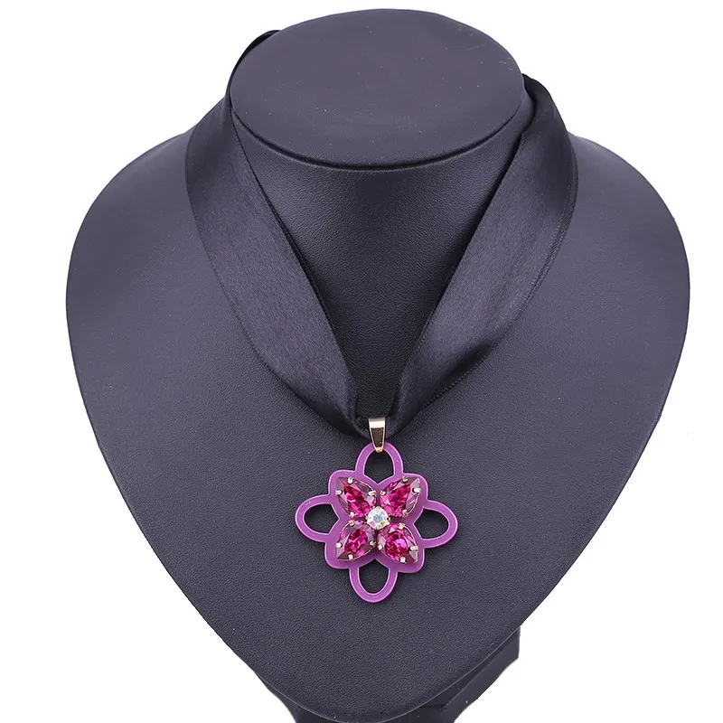 Choker Rose