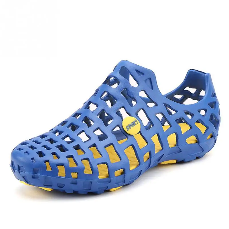 

Unisex Breathable Beach Sandals Couples out Beach Sandals Men Garden Hole Shoes