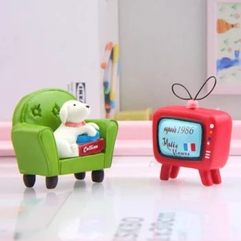 

ZOCDOU 2 Pieces Television TV Dog Weekend Otaku Shoot Film Model Small Statue Little Figurine Crafts Figure Ornament Miniatures