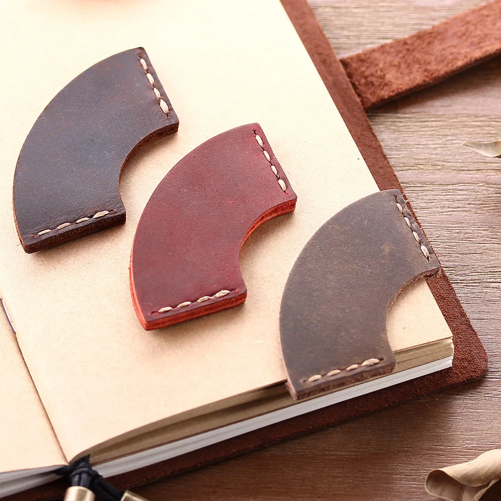 Robrasim 2 Pack Handmade Rustic Bookmarks Genuine Leather Corner Page Bookmarkers Memo Stationery Gift School Supplies
