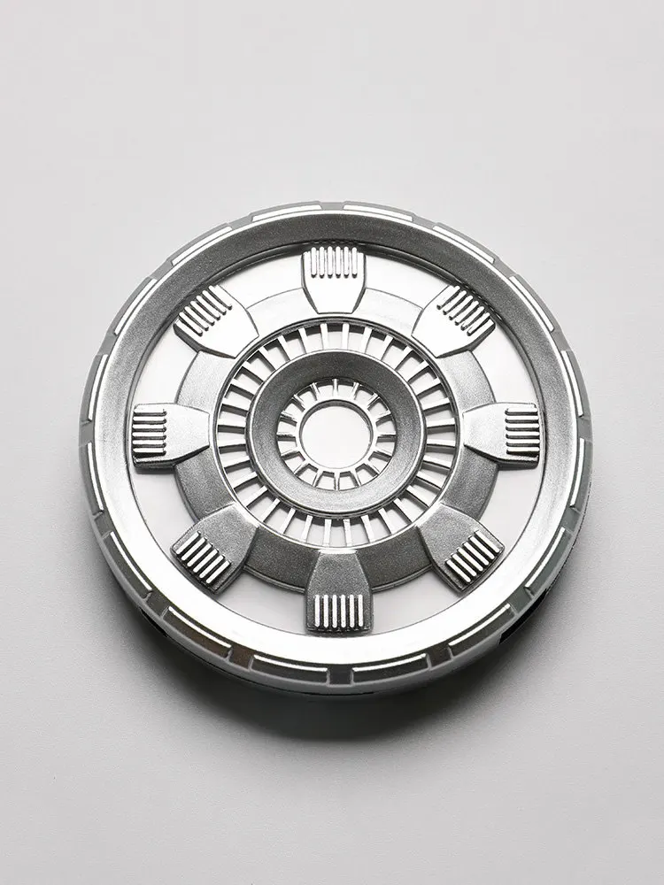 The-Avengers-1-1-Real-People-Wear-Iron-Man-Reactor-Anime-Peripheral-Arc-Heart-Lights-Wireless (1)