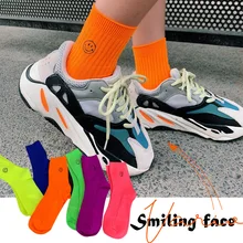 Новые модные женские носки, флуоресцентные цветные носки в полоску, одноцветные, милые, маленькие, с рисунком улыбки, средние Носки, дышащие, мягкие, милые носки