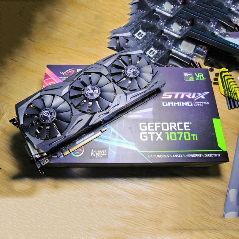 ASUS GTX1070TI 8G игровая видеокарта 3fan б/у 90% новая