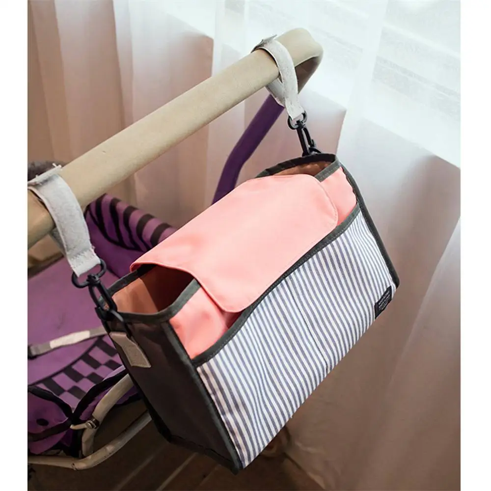 

In 2017 the new stroller hang bag large capacity mummy bag