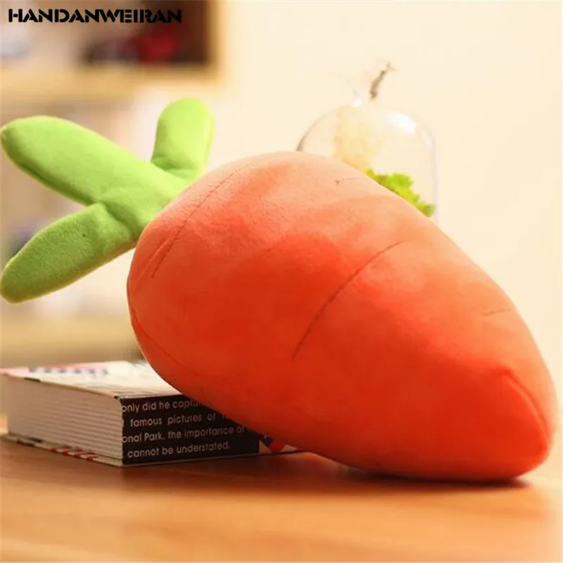 1 шт. плюшевые овощи фрукты, ананас игрушка клубника маленький кулон Мини Тыква морковь деятельности игрушка Подарки 10 см HANDANWEIRAN - Цвет: carrot