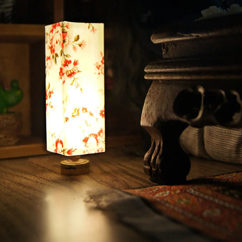 miniature dollhouse lamps