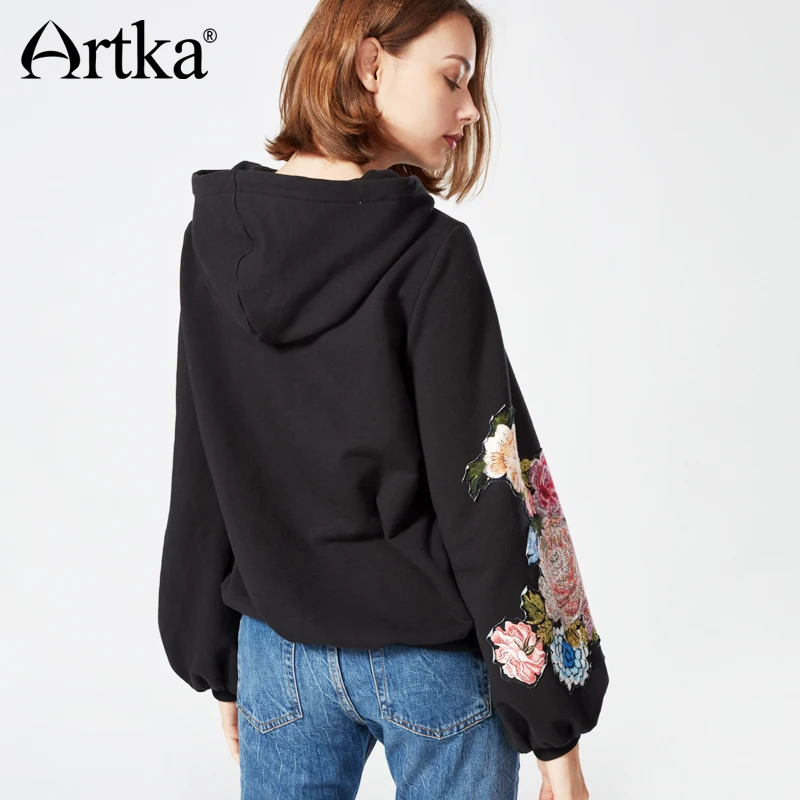  ARTKA 2018 Autumn &Winter Lantern Sleeve Vintage Flower Embroidery Pullover Hoodie with Hat VA10271