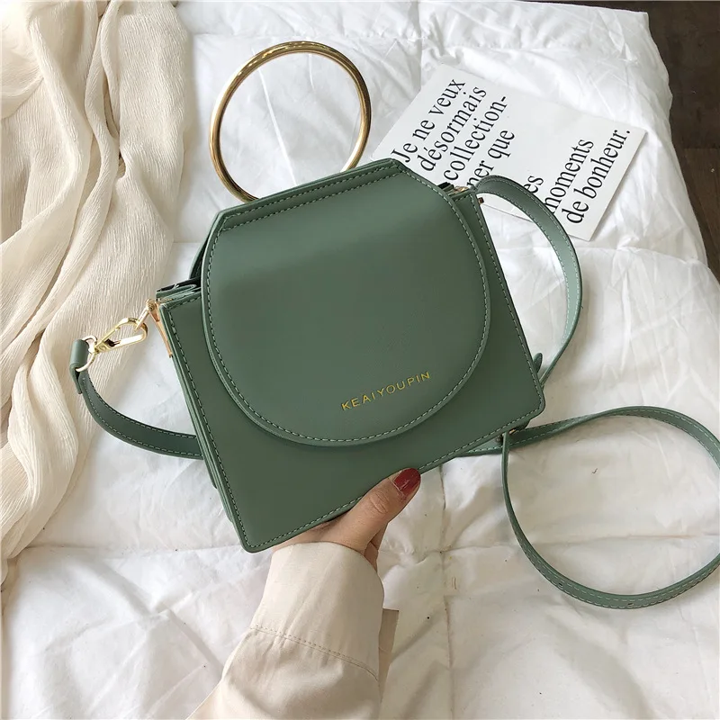 

On the new girl bag 2019 new Korean fashion Joker shoulder Messenger bag ring handbag Luxury Handbags