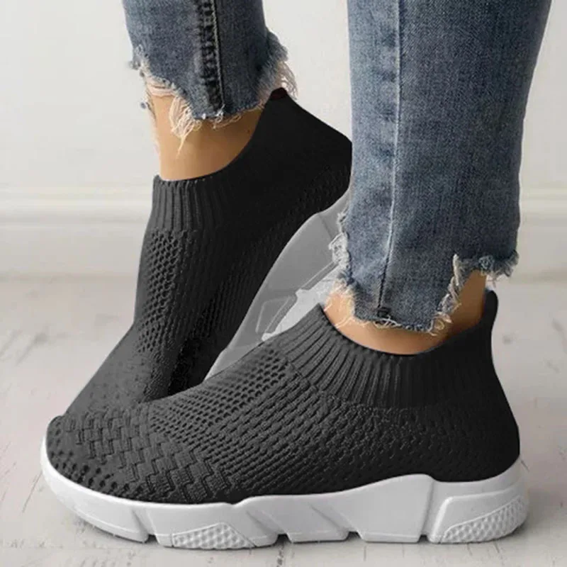 النساء أحذية زائد حجم أحذية رياضية Flyknit المرأة جديد أحذية مفلكنة عارضة الإناث زلة على حذاء مسطح الأبيض شبكة المشي الأحذية النساء أحذية زائد حجم أحذية رياضية Flyknit المرأة جديد أحذية مفلكنة عارضة الإناث زلة على حذاء مسطح الأبيض شبكة المشي الأحذية