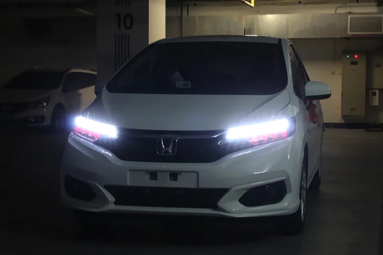 2 шт. светодиодный фары для Honda Fit- Автомобильный светодиодный свет двойной ксеноновые линзы автомобильные аксессуары Габаритные огни противотуманных фар