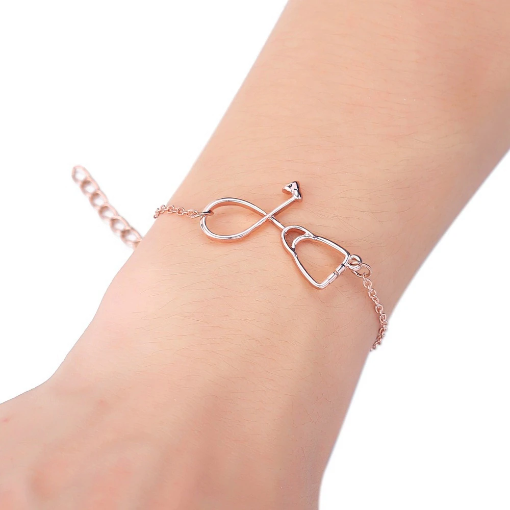 

Fashionable ladies jewelry hand ornaments, creative stethoscope bracelet sweet joker nurses day bracelet ornaments