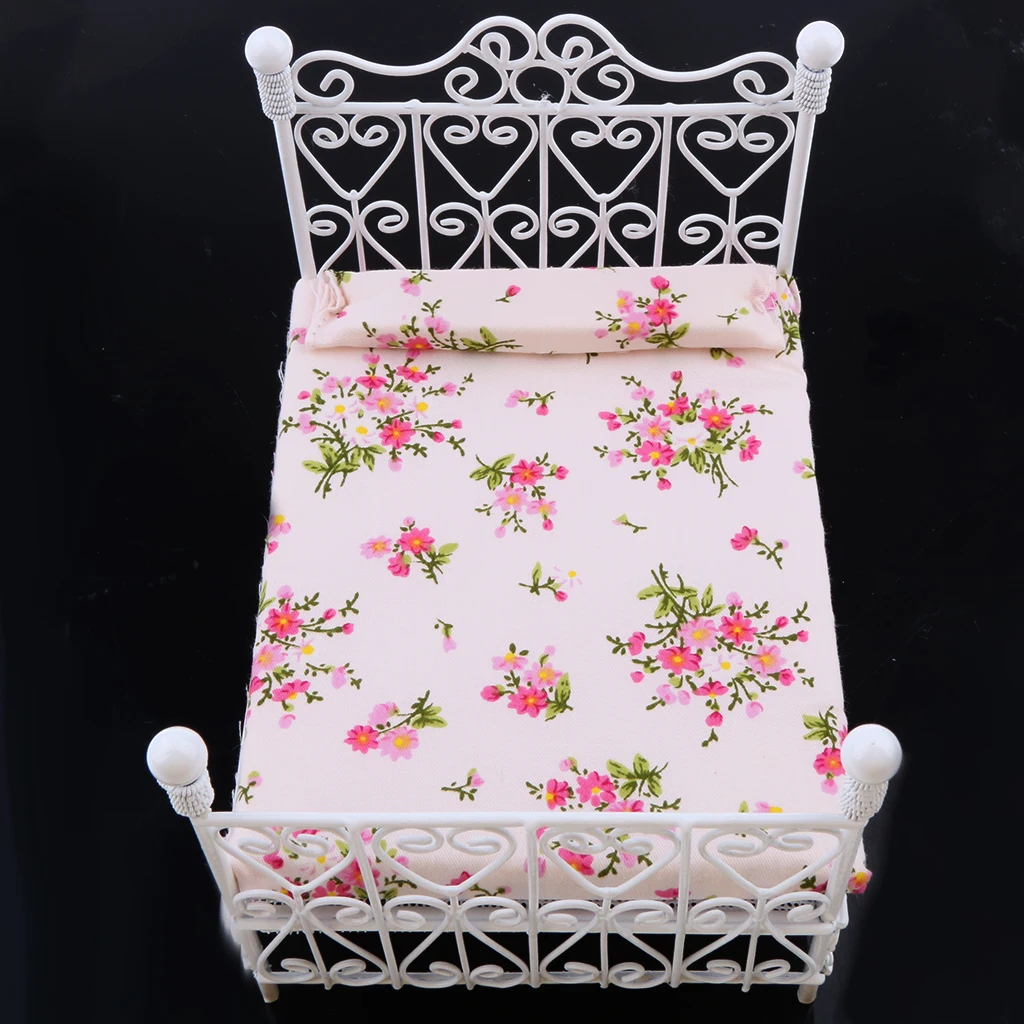1:12 Dollhouse Miniature Metal European Retro Double Bed Bedroom Furnitures Pretend Play Classic Toys for Children Birthday Gift