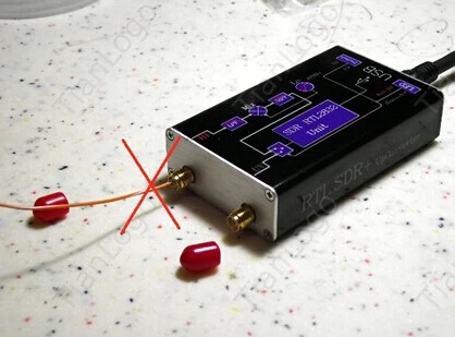 

1PCS 100KHz-1.7GHz HF UHF VHF RTL-SDR Receiver RTL2832U+R820T + UpConverter +DBM