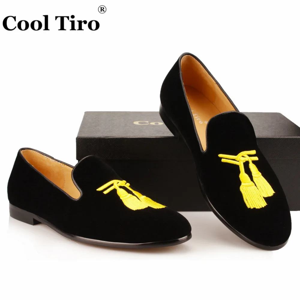 Men velvet slippers Loafers Embroidered (8)