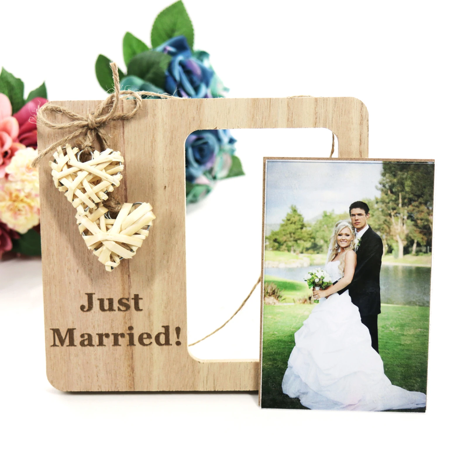 

Personalised Vintage Wooden Wedding Photo Frame Weaving Love Pendant with Rope For Marriage Engagement Keepsake Party Home Decor
