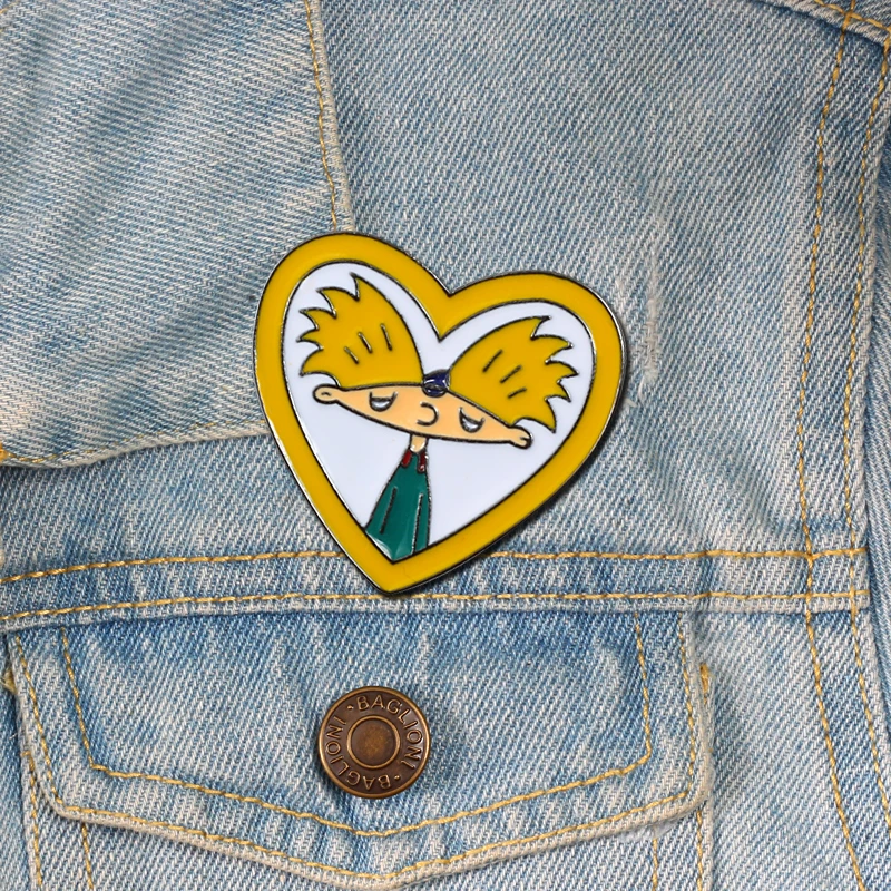

Personality Funny Heart Cute Pins Badges Brooches Lapel pin Brooch Cartoon TV Show fashion Button jewelry unisex Accessories