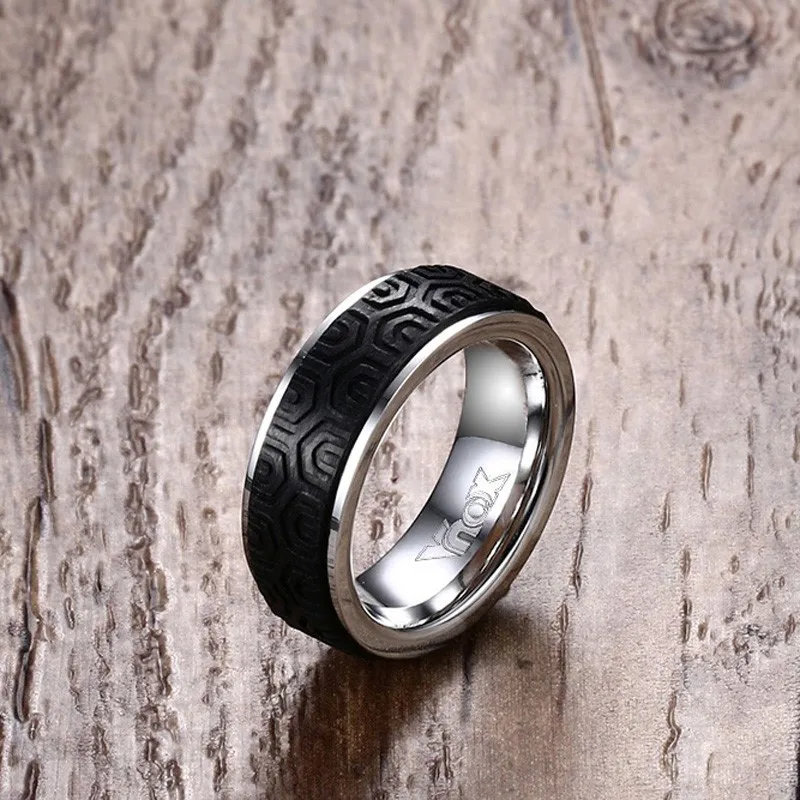 

Fashionable Ring Men Carbon Fiber and Mens Stainless Steel Jewelry in Silver-color Wedding Band anillos bague homme Size 9 to 12