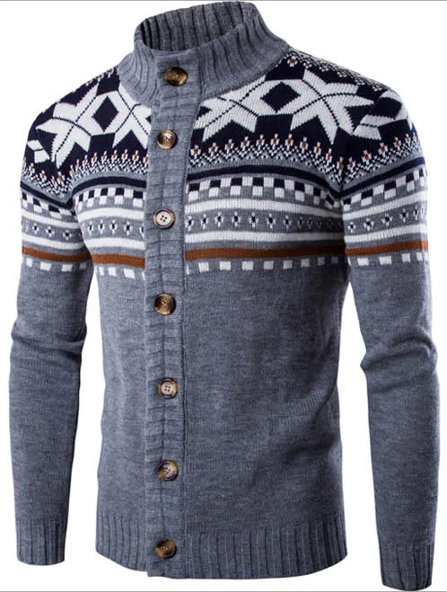2018 Autumn Winter Fashion Sweaters Men Long Sleeve Plus Size Jacquard Weave Knitting Casual Cardigan Christmas Sweater - Цена: 