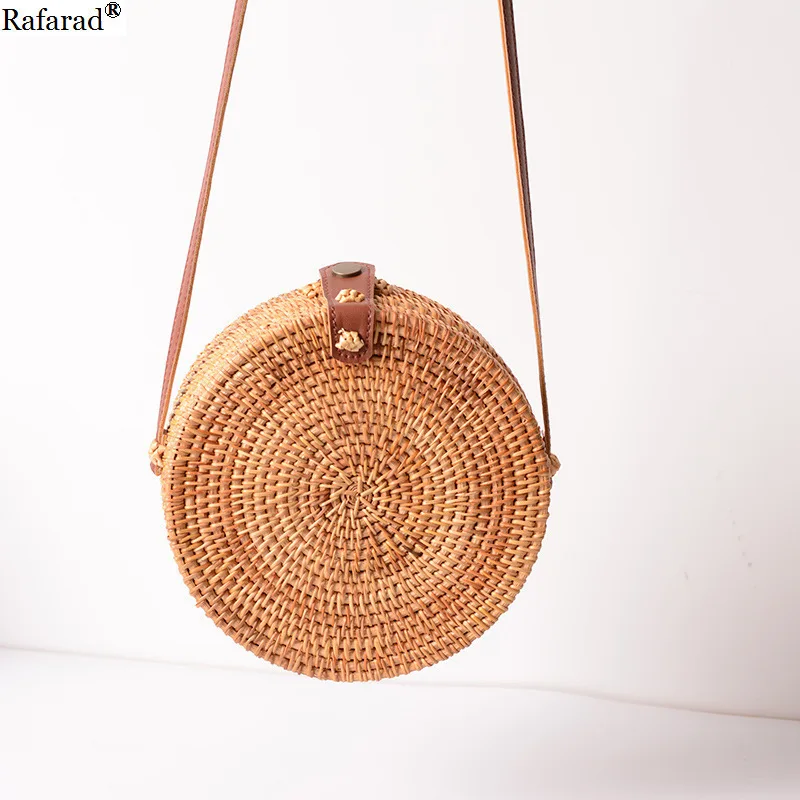 

[Telastar] Natural Rattan Strips Weaving Handbag Straw Weave PU Strap Circular Shoulder Bag Summer Beach Bags Star Style 2019