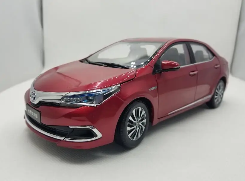 1:18 литая под давлением модель для Toyota Corolla Hybrid Красный сплав игрушечный автомобиль миниатюрная Коллекция подарков - Цвет: All New Red