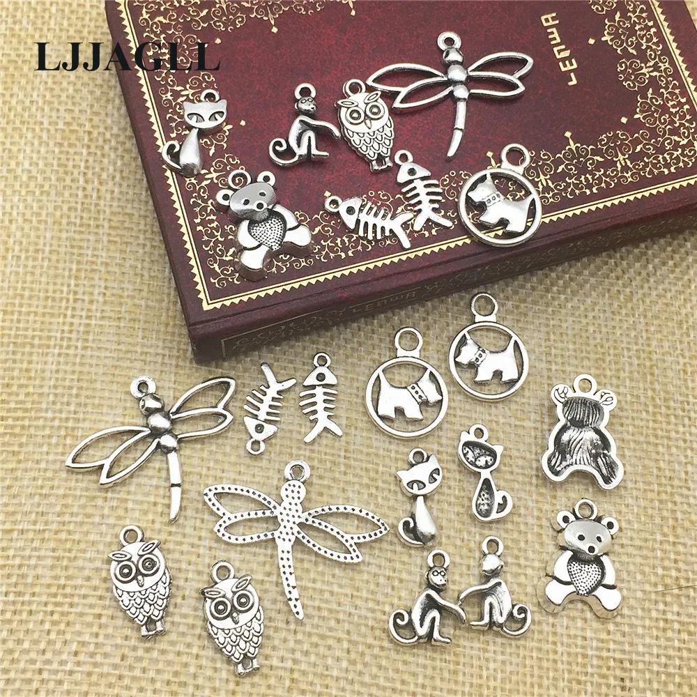 20 Antique Silver Metal Leaf Charms Pendants 18 x 8mm Jewellery Making