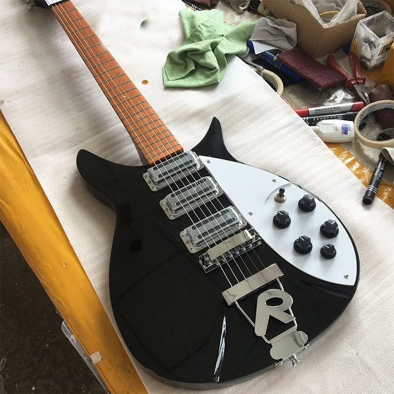 

Ricken electric Guitar Black 66String Guitar Supporters 3 picked up 325 models wholesale factory direct