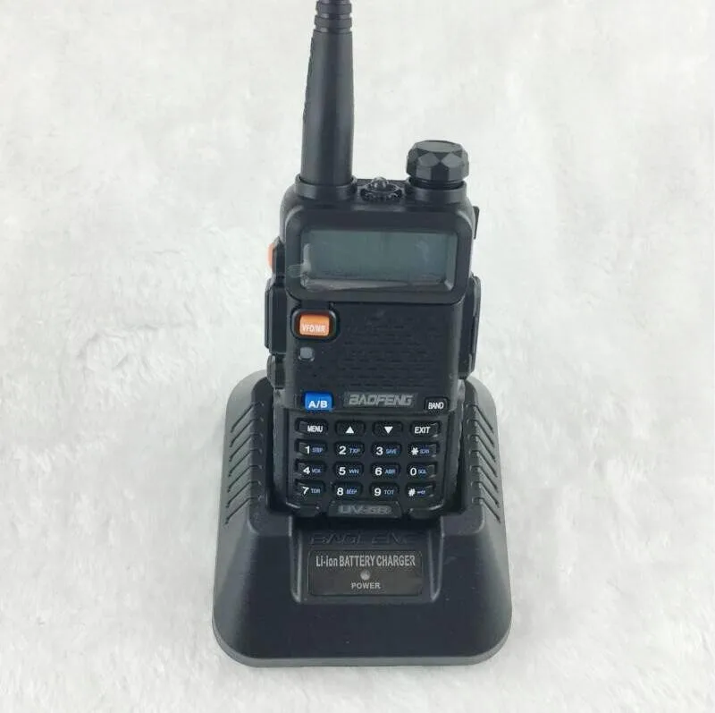 50 шт./лот UV5R Baofeng УФ-5R Двухстороннее Радио Dual Band Vhf/uhf Трансивер Fm-радио SOS Яркий Фонарик + наушники