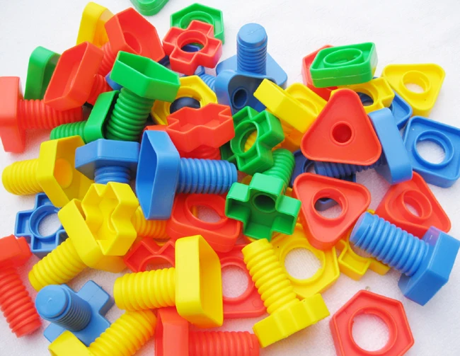 16pcs / lot Puzzle Screws Toys Pairing Blocks Pinsing Plastic Toys