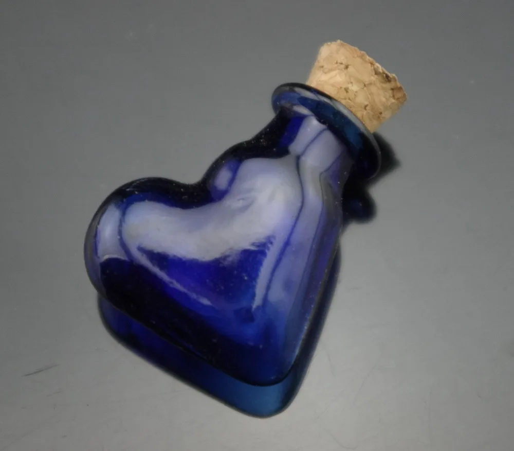 

5pcs Shoe/Heart Shaped Royal Blue Glass Bottle Vial withCork Stopper and Eyehook