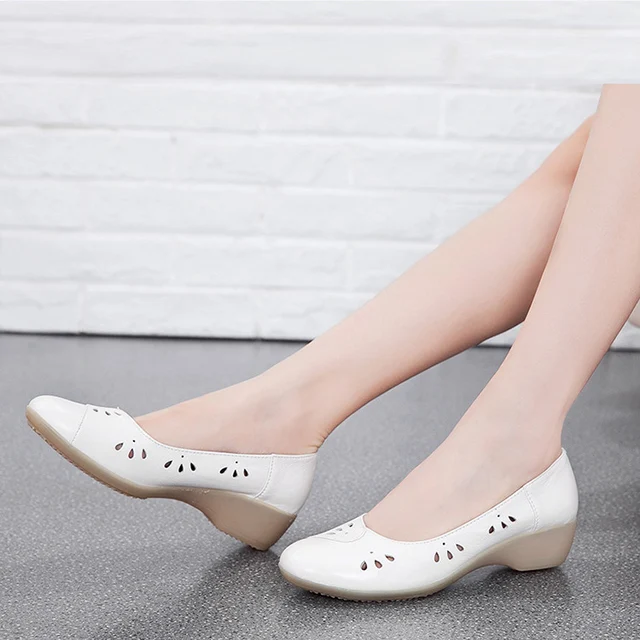 comfortable shoes for hospital