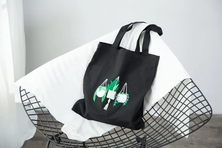 8860618824_1495970064