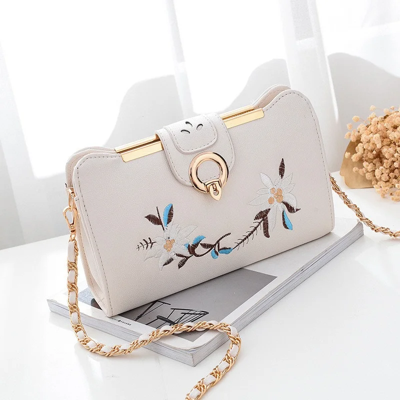 

Women Flower Embroidery Handbags for 2018 New Luxury Brand Shoulder Bag Design Women Messenger Bag Female Zipper Handbags