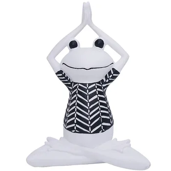 

Yoga Frog Resin Pendulum Creative Cabinet Window Animal Small Natural Garden home decor Organic Material