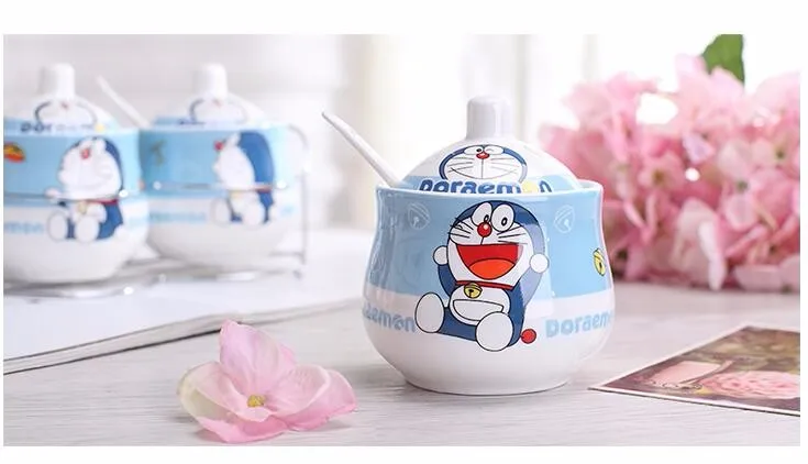 Безопасная упаковка мультфильм керамическая Doraemon сахарница домашняя кухня 3 в 1 Набор для соли и специй горшок банки с небольшой ложкой