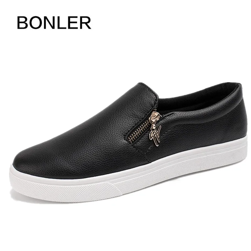 dc moccasins mens
