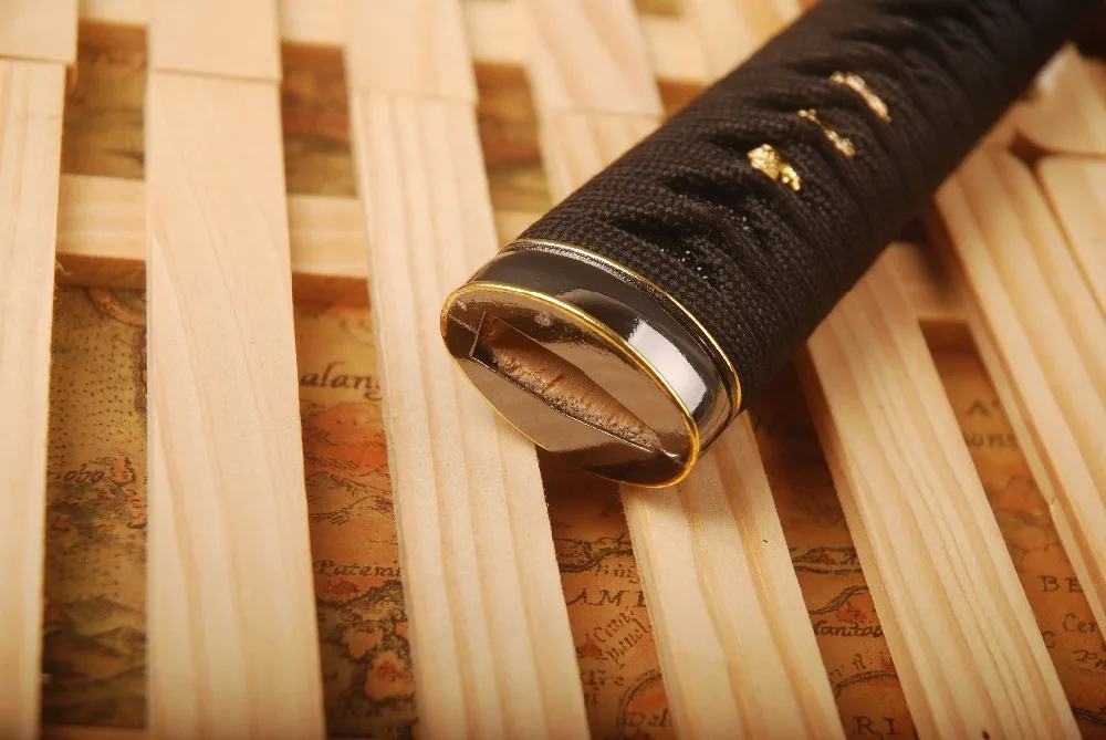 Прямая ручка Tsuka HS7 из черного шелка искусственной черной Rayskin и сплава Fuchi Kashira для