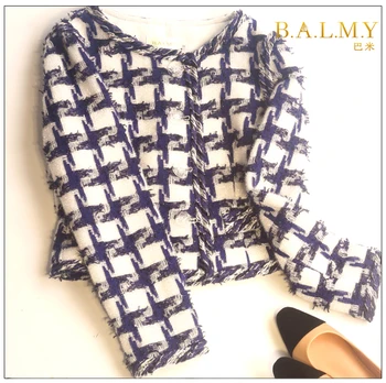 

New 2018 women Small fragrant breeze Mao short coat blue grid Rough flowers