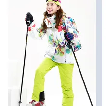 Женская лыжная одежда, женский лыжный костюм для верховой езды, альпинизма, лыжная одежда, белая Лыжная куртка и желтые зеленые лыжные штаны с лямками, комбинезон