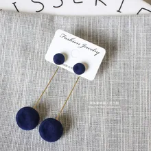 Новые модные корейские длинные серьги-капли с плюшевыми шариками для женщин, круглые серьги с кисточками, красные, синие, серые, черные серьги E0371