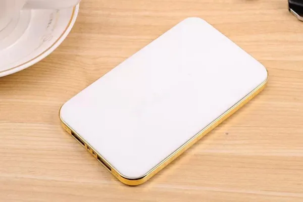 bilder für Hohe cargador tragbare hohe Dual USB Power Bank 5600 mAh Tragbares Ladegerät Backup power handy Powers Externe Batterie bilder für Hohe cargador tragbare hohe Dual USB Power Bank 5600 mAh Tragbares Ladegerät Backup power handy Powers Externe Batterie