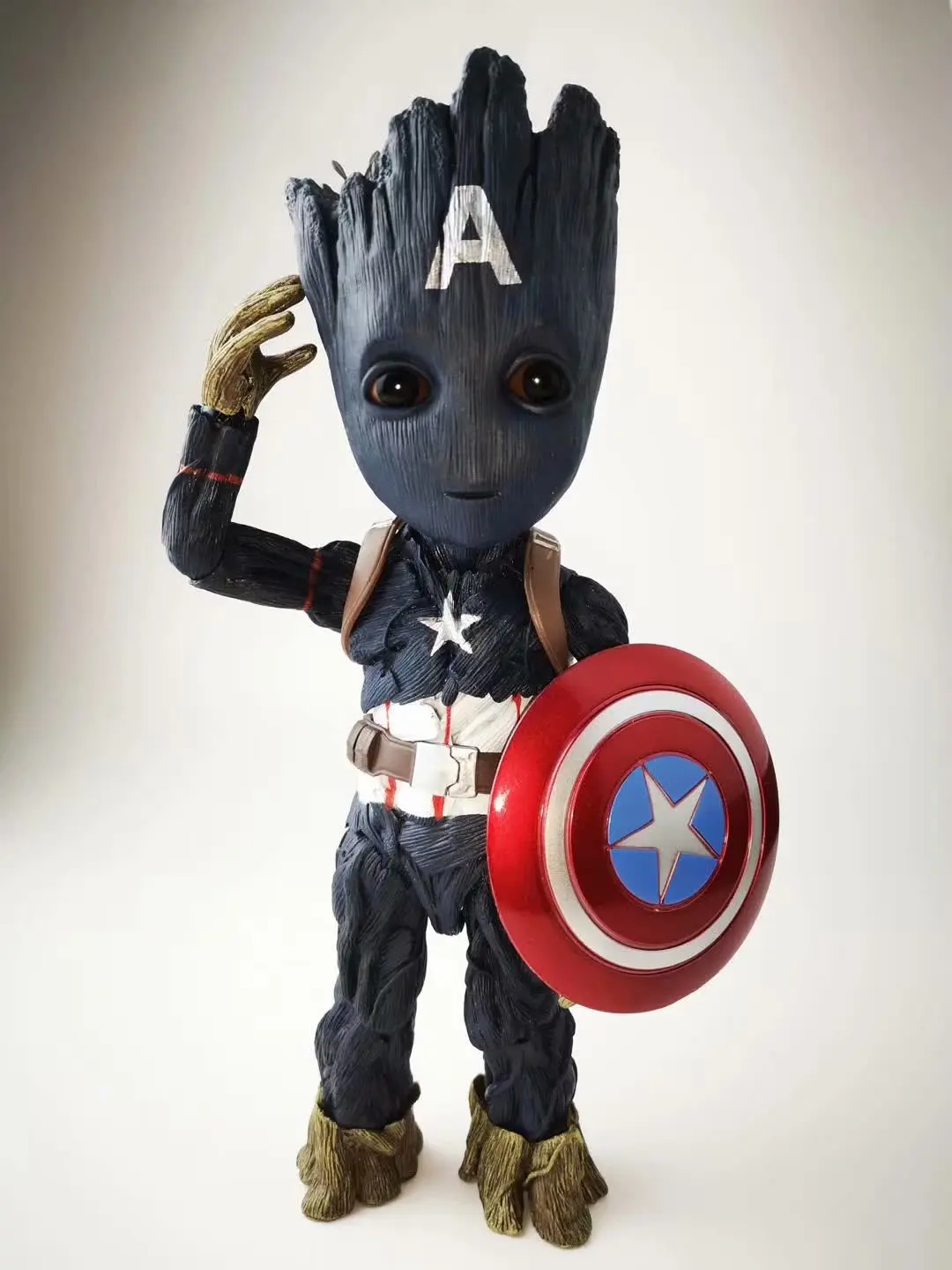 The Lost Groot with Captain America Dual Figure Set 