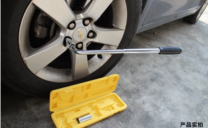 

Free shipping retractable three-piece socket wrench car to change a tire tool tire tire wrench cross board